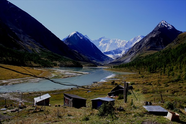 2010-08-20_07.20.12_Аккемская стена. Вид с Аккемского озера